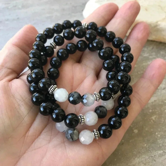 Black Bracelet, Onyx Bracelet, Tourmalinated Quartz, Black and White Bracelet - Picture 2 of 4